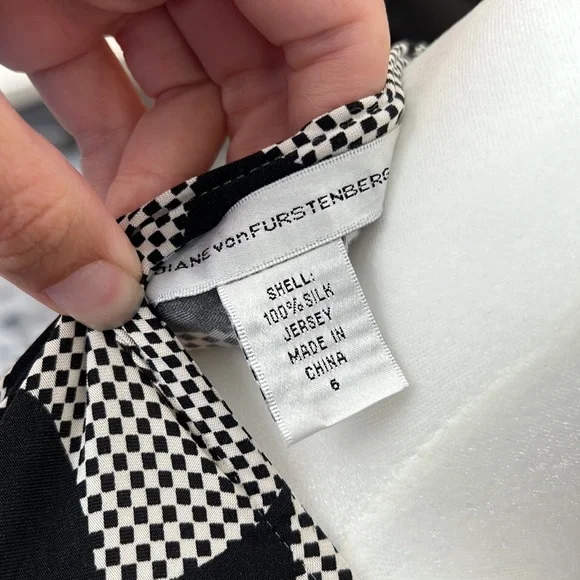 DVF Wrap Dress - Picture 4 of 4